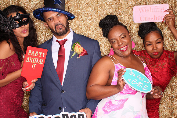 Ask about our Free Wedding Day Booth Special