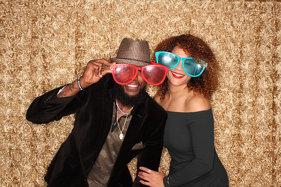 Ask about our Free Wedding Day Booth Special